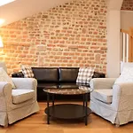 Golebia 8 Aparthotel 4*