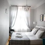 Aparthotel Golebia 8 4*