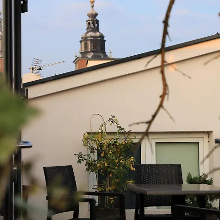 Hotel apartamentowy Gołębia 8 4*