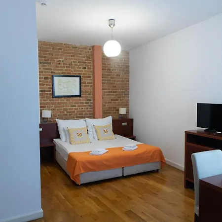 Gołębia 8 Hotel apartamentowy