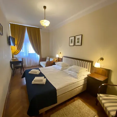 Gołębia 8 4* Kraków