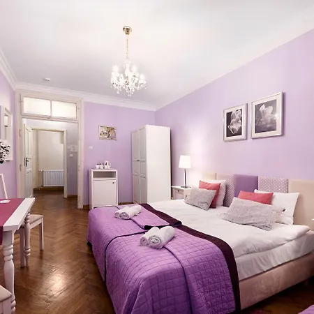 Hotel apartamentowy Gołębia 8 4*