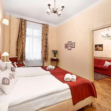 Gołębia 8