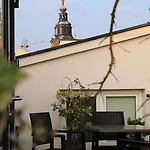 Aparthotel Golebia 8 4*