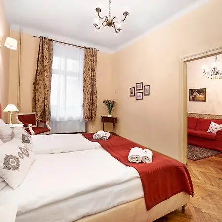 Gołębia 8 3*