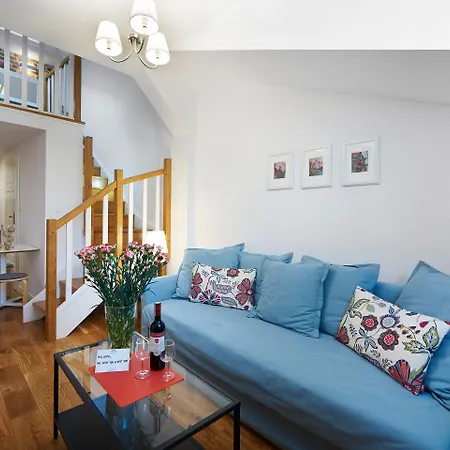 Apartahotel Gołębia 8 3*