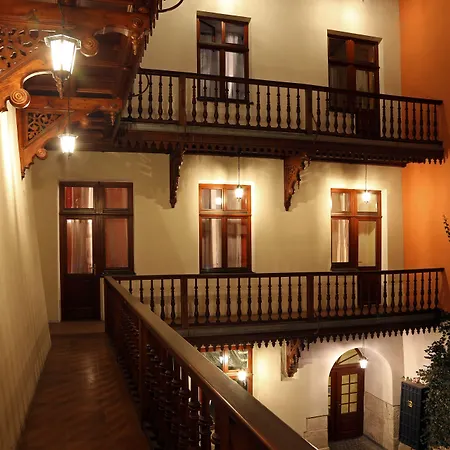Ξενοδοχείο με διαμερίσματα Golebia 8
