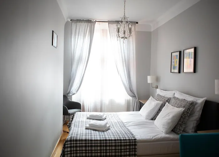 Aparthotel Golebia 8 4*