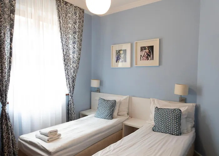 Aparthotel Golebia 8