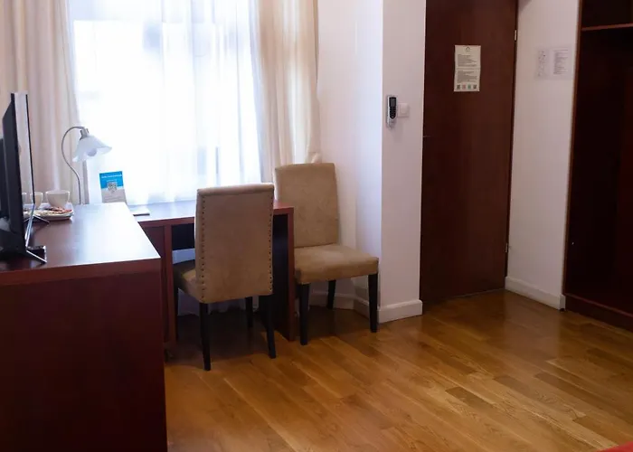 Aparthotel Golebia 8 4*