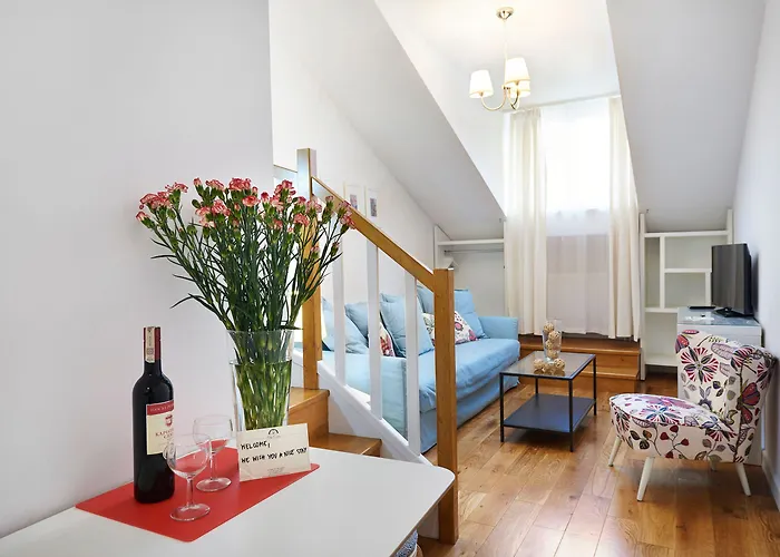 Golebia 8 Aparthotel 4*