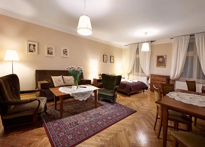 Golebia 8 Aparthotel 4*