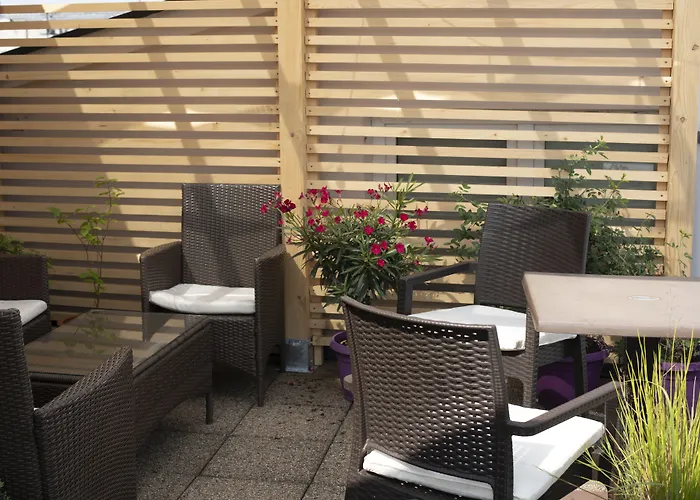 Golebia 8 Aparthotel 4*