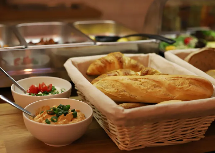 Golebia 8 Aparthotel 4*