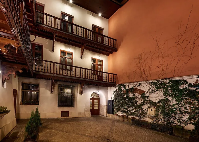 Golebia 8 Aparthotel 4*