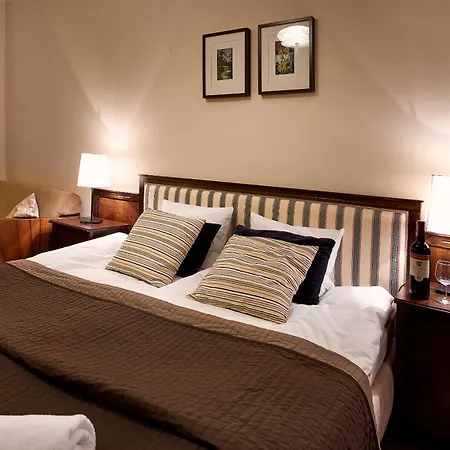 Golebia 8 4* Kraków