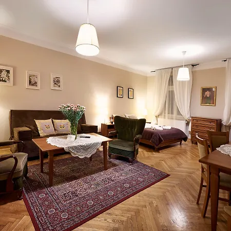 Golebia 8 Lejlighedshotel 4*