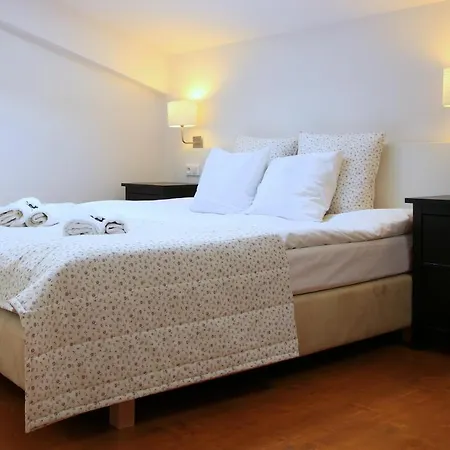 Golebia 8 Aparthotel Cracovia